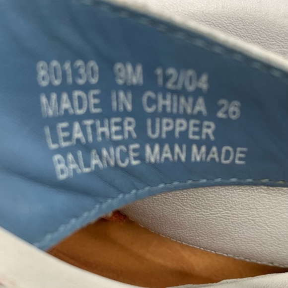 Indigo by Clarks White Leather Slides with Leather Flowers 9M in New Condition - Picture 5 of 13